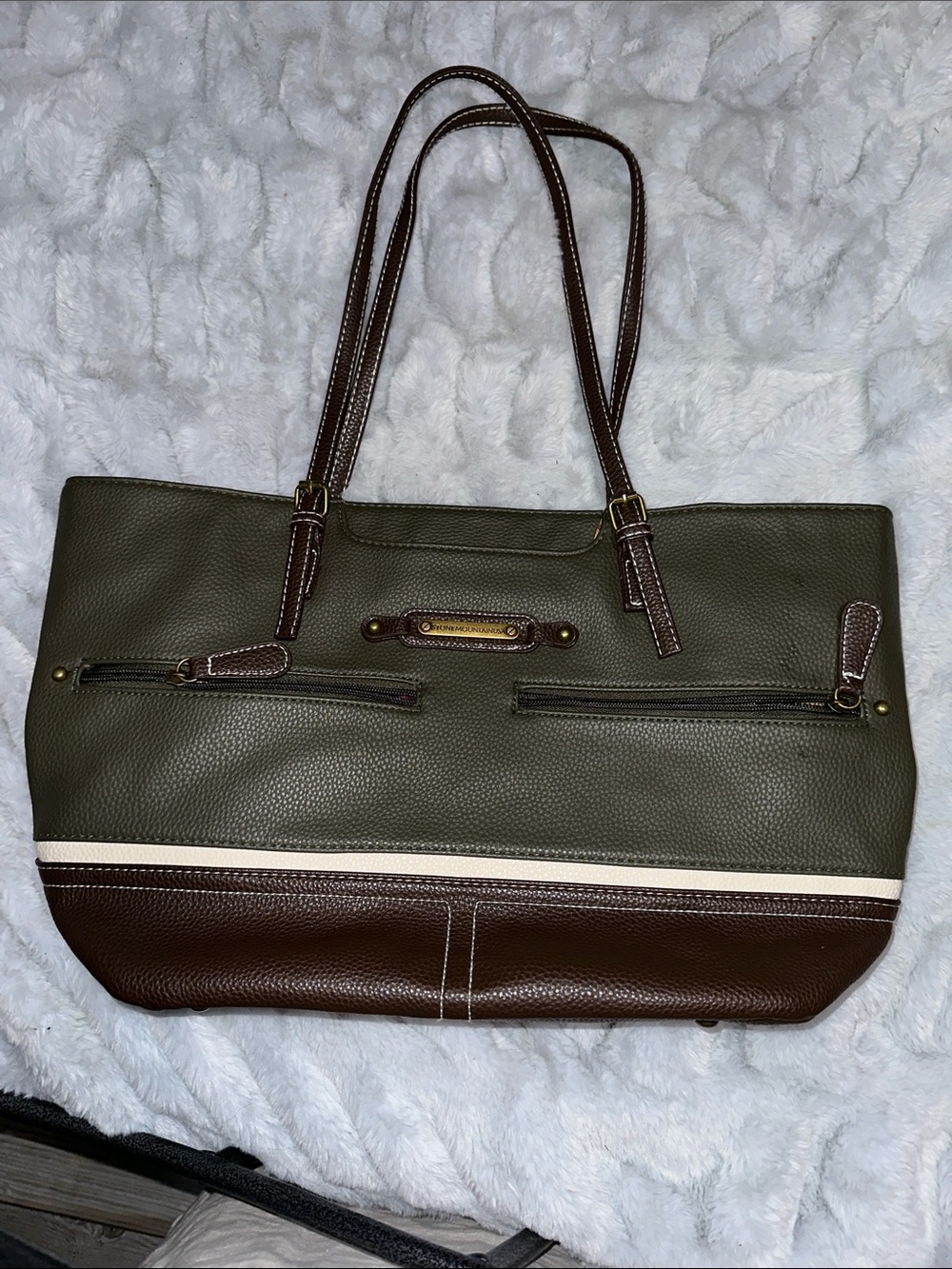 Stone Mountain Accessories Olive and Brown Pebbled Tote with Cream Accent